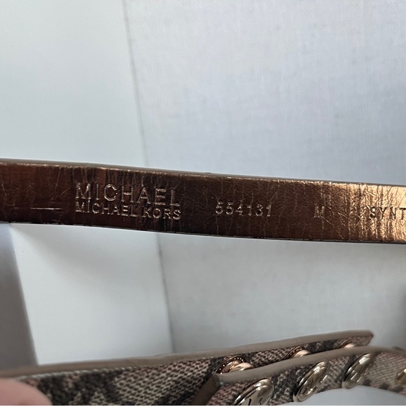 Michael Kors small bag - Picture 6 of 9